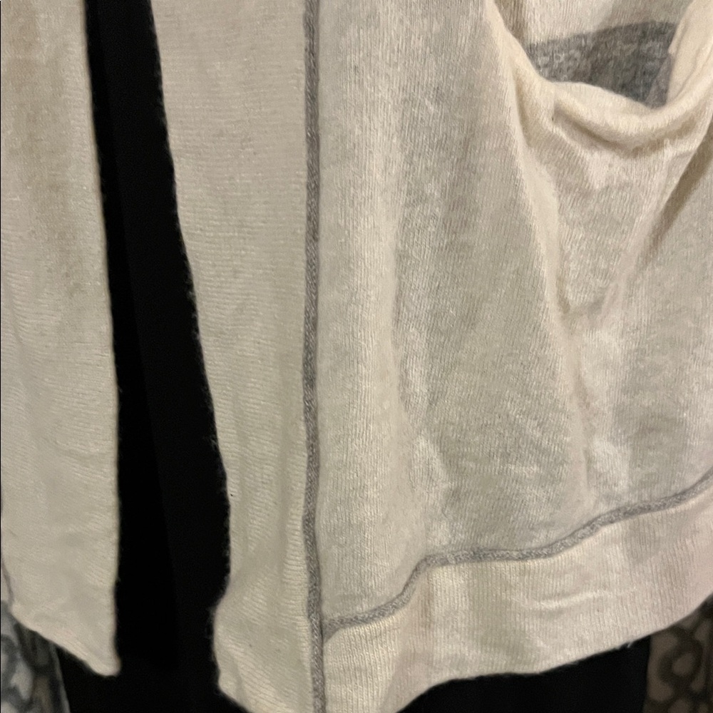 Chic Cream and Gray Cashmere Open-Front Cardigan - Picture 4 of 13